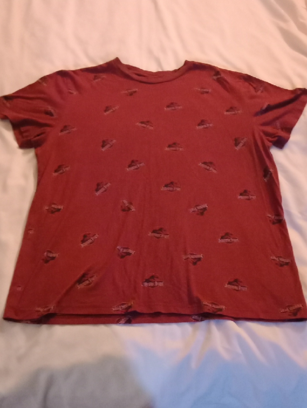 Men's Short Sleeve Crewneck Tee in Rust Red with Subtle Print